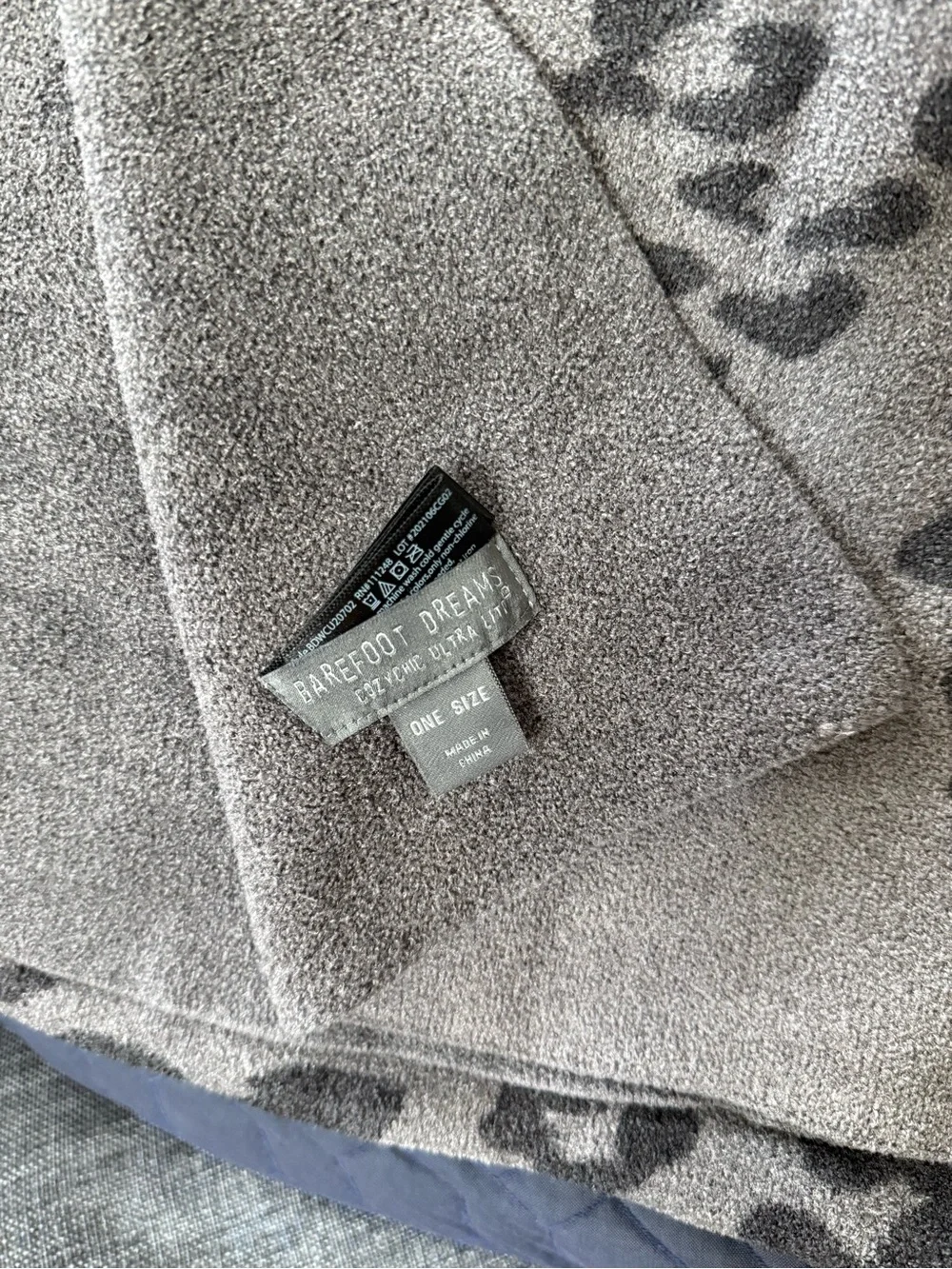 Barefoot Dreams Cozychic Ultra Lite Pashmina Blanket Leopard Cheetah Animal Grey